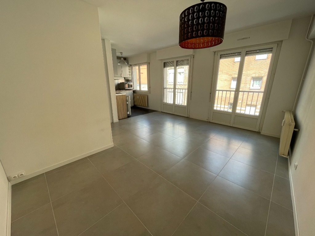 Lille Nationale - T1 de 29,16m² - Cuisine équipée et Parking