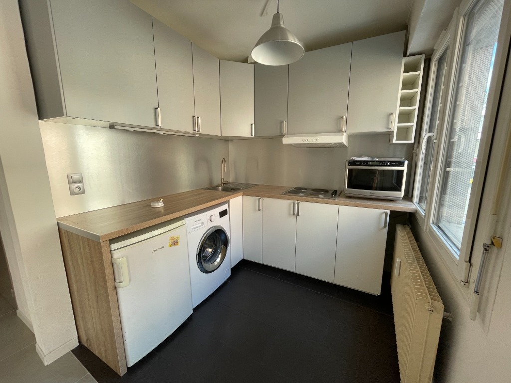 Lille Nationale - T1 de 29,16m² - Cuisine équipée et Parking