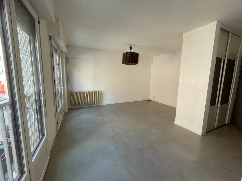 Lille Nationale - T1 de 29,16m² - Cuisine équipée et Parking