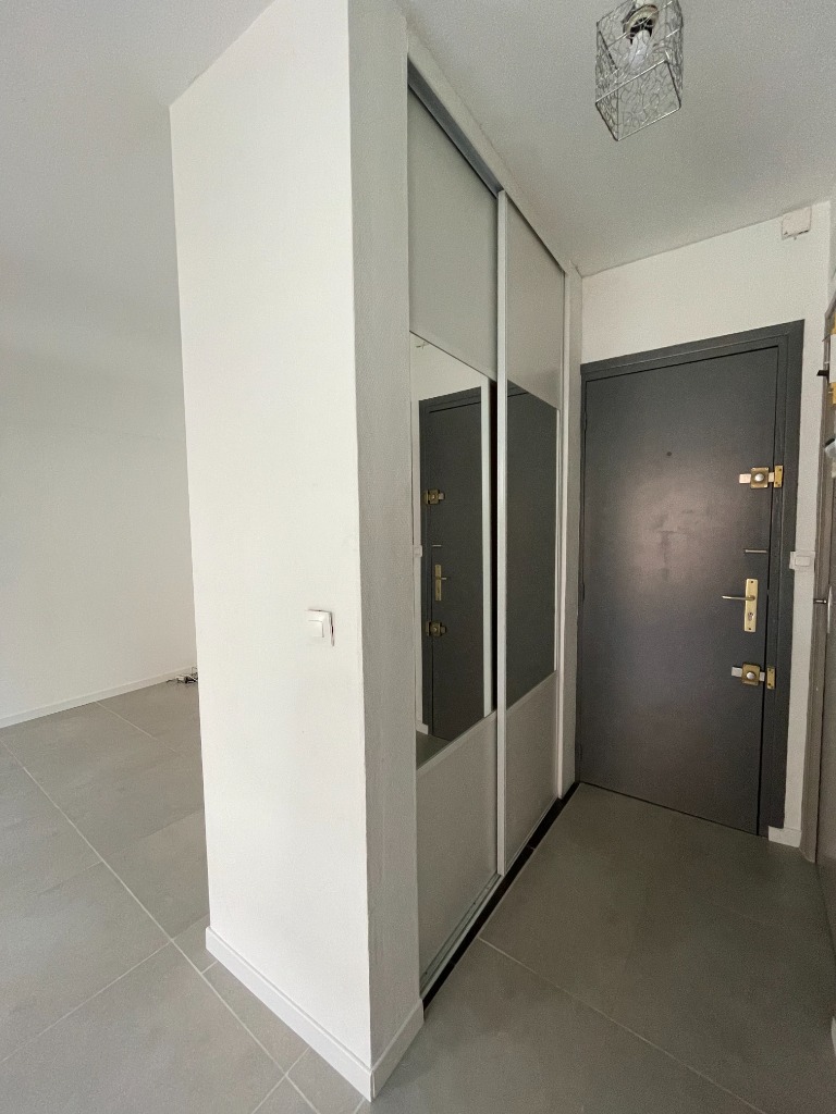 Lille Nationale - T1 de 29,16m² - Cuisine équipée et Parking