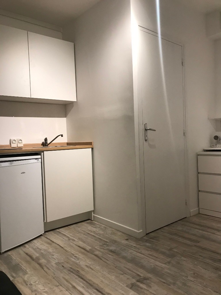 T1 meublé de 14.80m² refait à neuf 