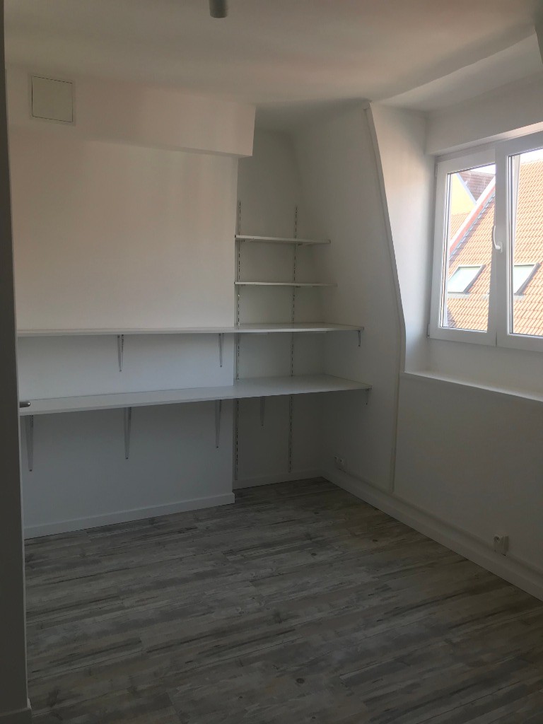 T1 meublé de 14.80m² refait à neuf 