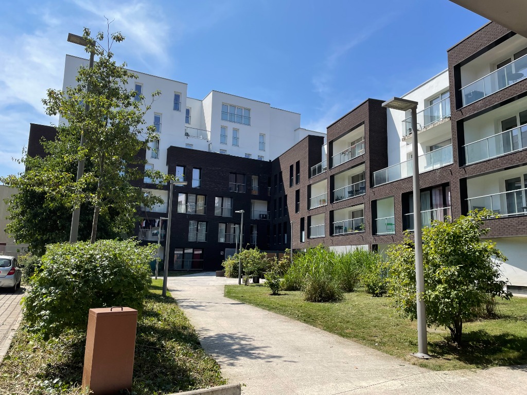 Lille Euratechnologies - T4 - 90m² - terrasse - parking 