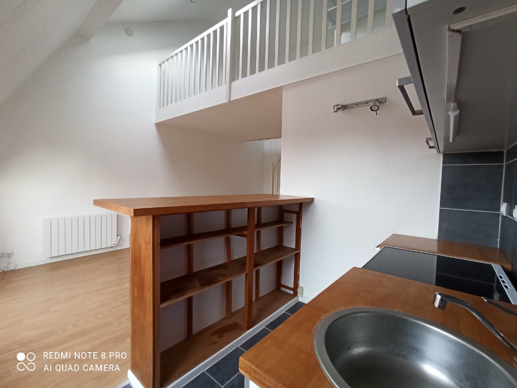 Lomme Bourg - Duplex T1Bis- Garage - Non meublé 