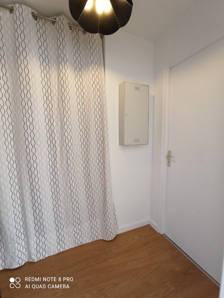 Lomme Bourg - Duplex T1Bis- Garage - Non meublé 