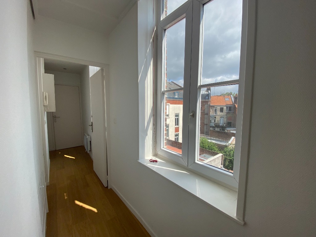 LILLE - NATIONALE/SOLFERINO Type 2 - 31,07 m²