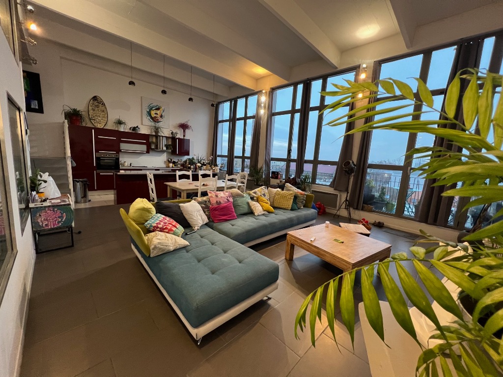 Vente appartement 59100 Roubaix - Superbe Loft avec Balcon et parking