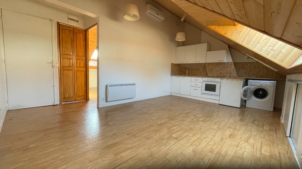 Vente appartement 59000 Lille - Type 2 de 40 m² utiles - Petite copropriété - JB Lebas !