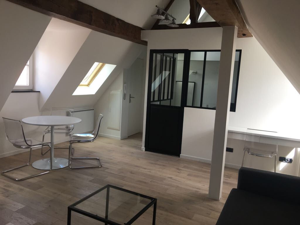 Location appartement - Type 1bis meublé de 35m²  secteur Vieux Lille