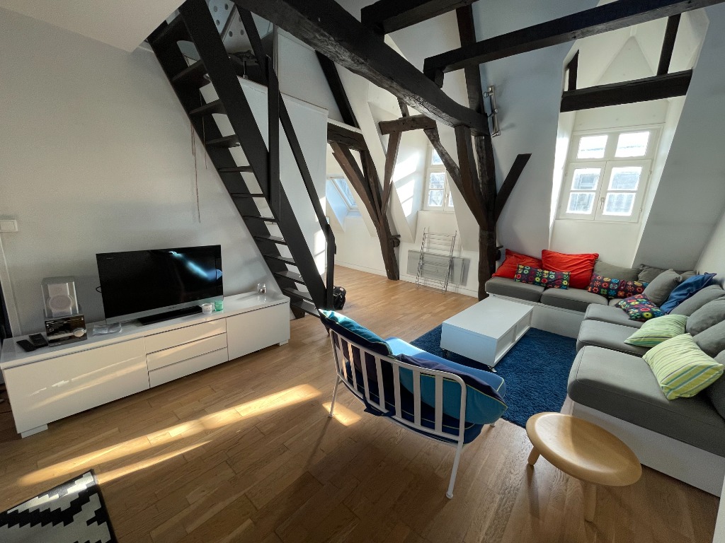Vieux Lille - rue Royale - Type 3bis meublé de 69,03m²