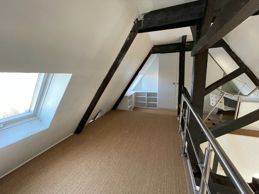 Vieux Lille - rue Royale - Type 3bis meublé de 69,03m²