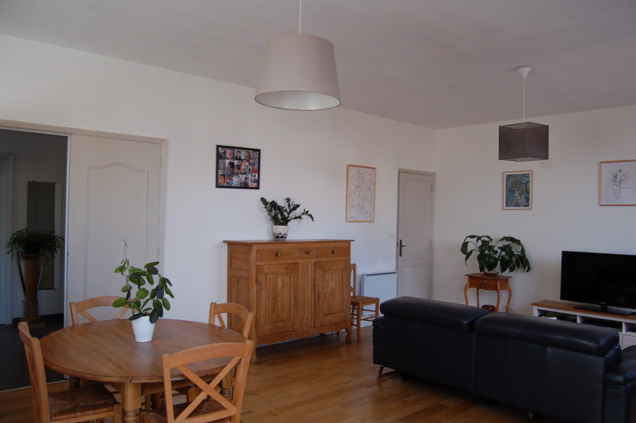 Appartement en rdc avec balcon 