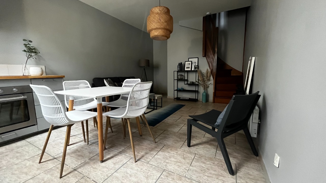 Vente maison 59000 Lille - Maison rénovée - 2 chambres - Place du Marché de Wazemmes