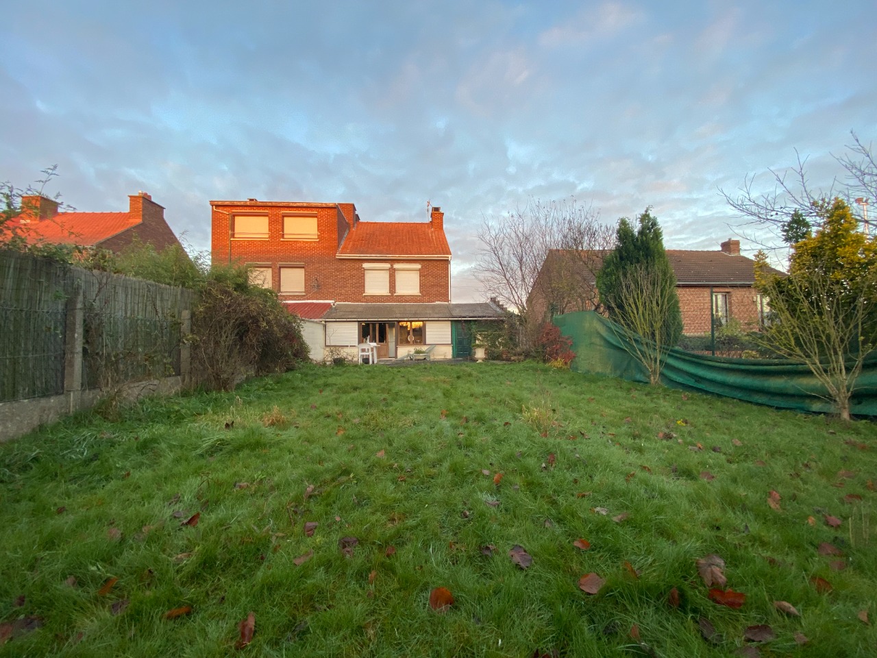 Vente maison 59147 Gondecourt - Maison semi individuelle 4 chambres jardin garage