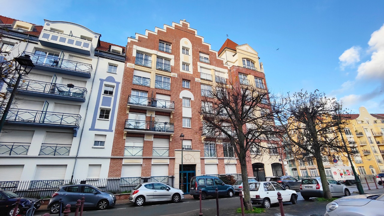 EXCLUSIVITÉ VIEUX LILLE T1 + TERRASSE + PARKING PRIVATIF