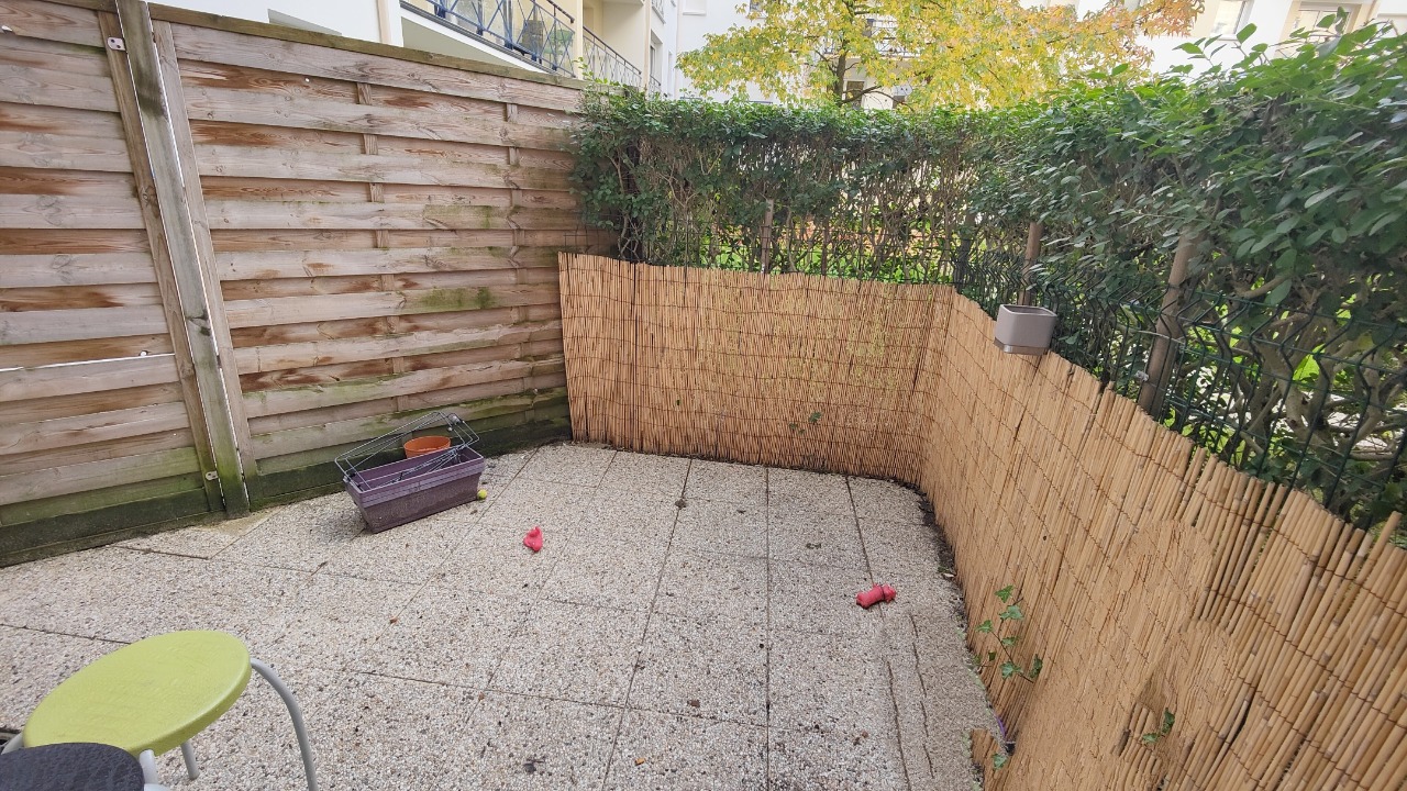 EXCLUSIVITÉ VIEUX LILLE T1 + TERRASSE + PARKING PRIVATIF