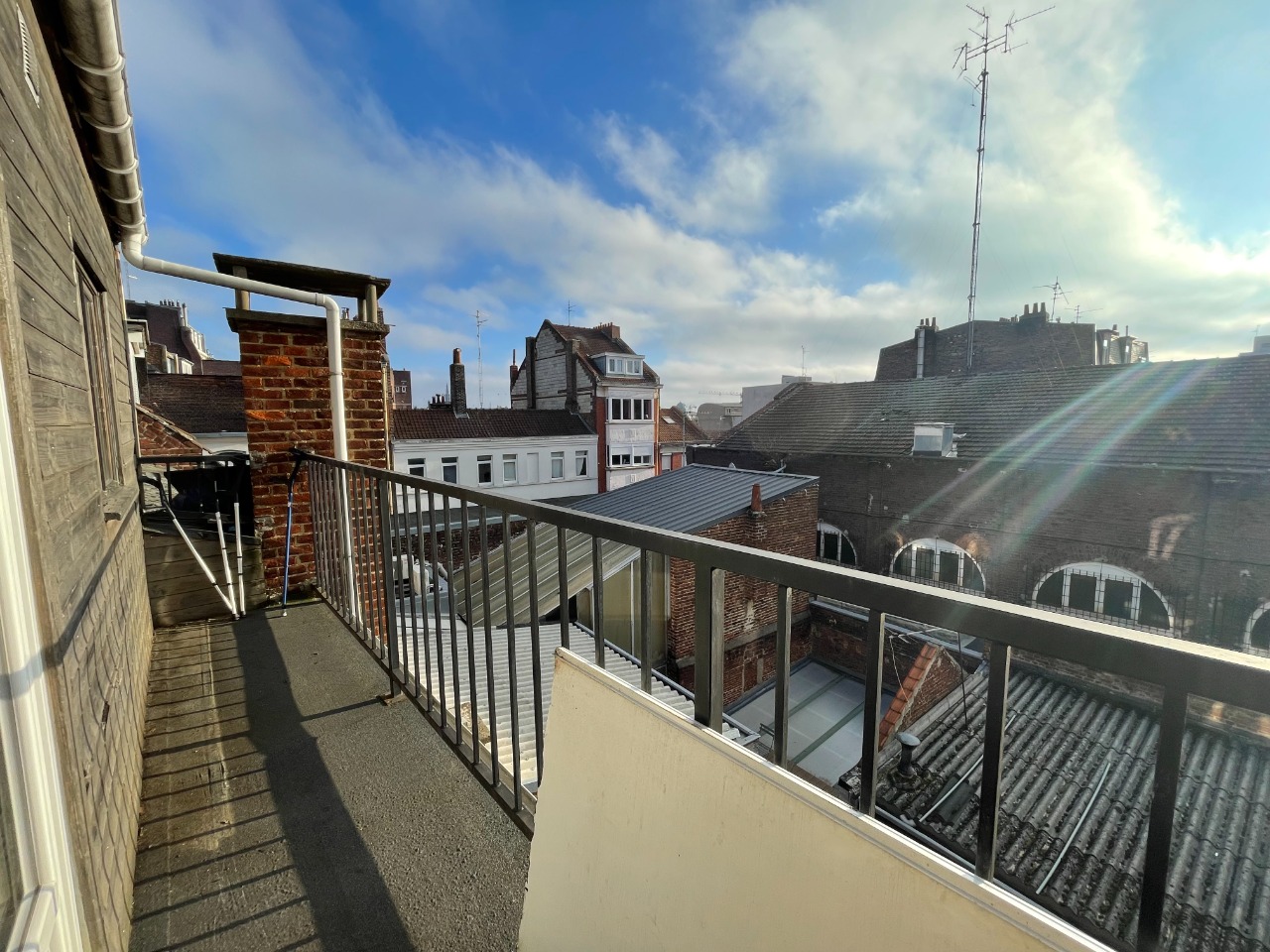 Rue Gambetta - Joli T2 avec extérieur à rénover