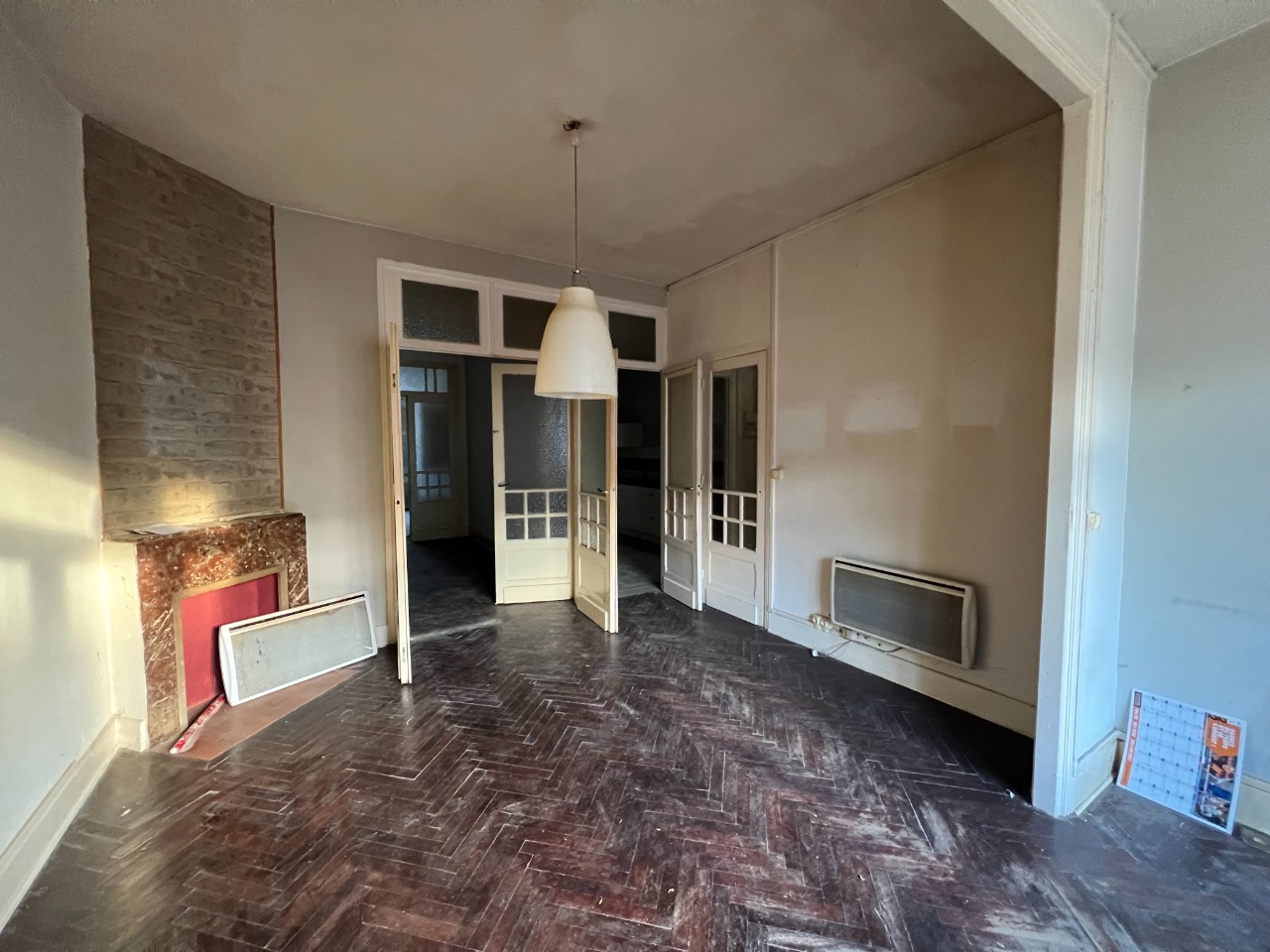 Vente appartement 59000 Lille - T2 en RDC avec cour