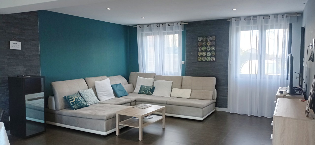 Semi plain-pied individuel fonctionnel et au calme.