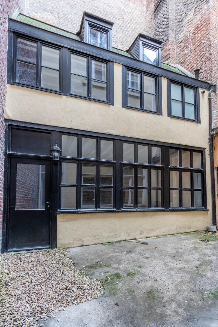 Charmante Maison avec cour Nichée au coeur du Vieux-Lille.