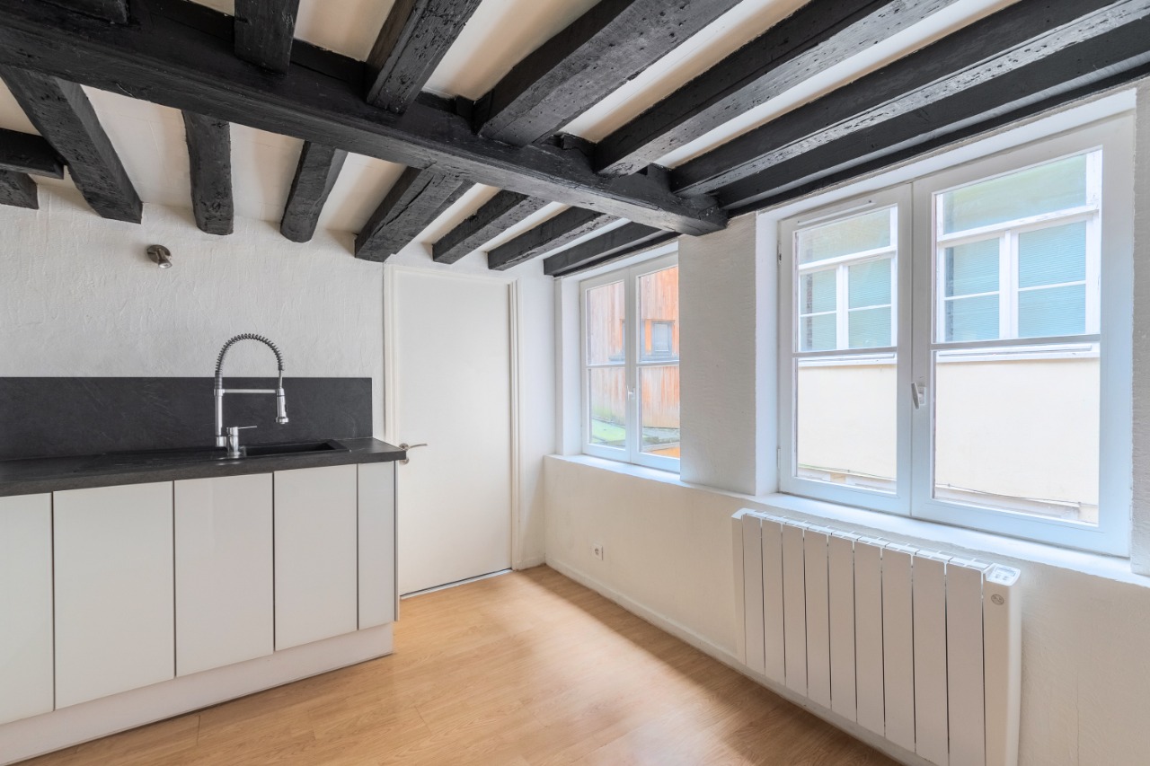 Charmante Maison avec cour Nichée au coeur du Vieux-Lille.