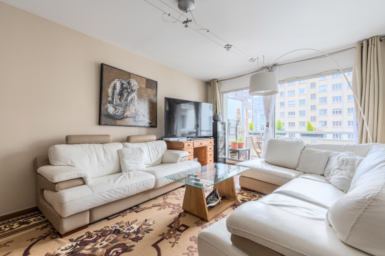 Appartement type 4 balcon et parking 84m2 - Vieux-Lille