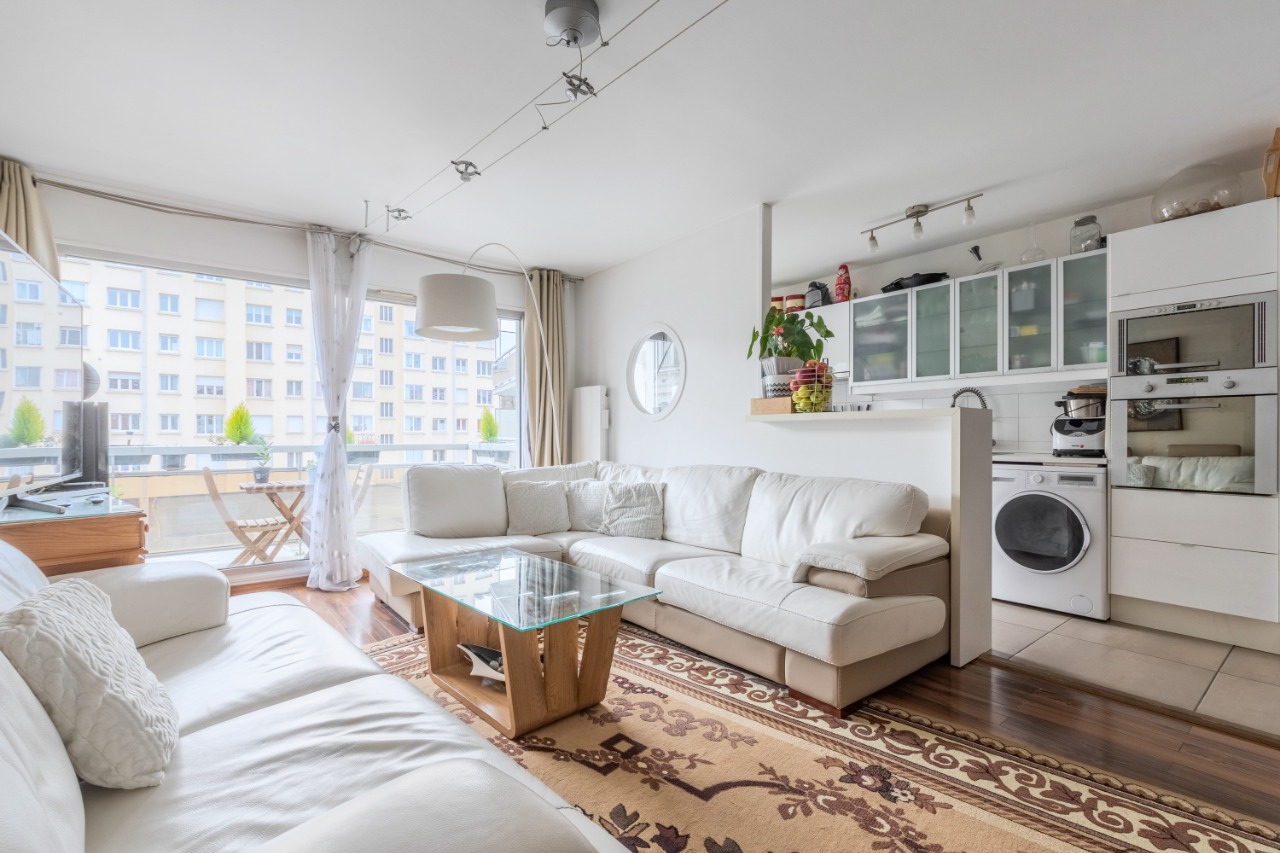 Appartement type 4 balcon et parking 84m2 - Vieux-Lille