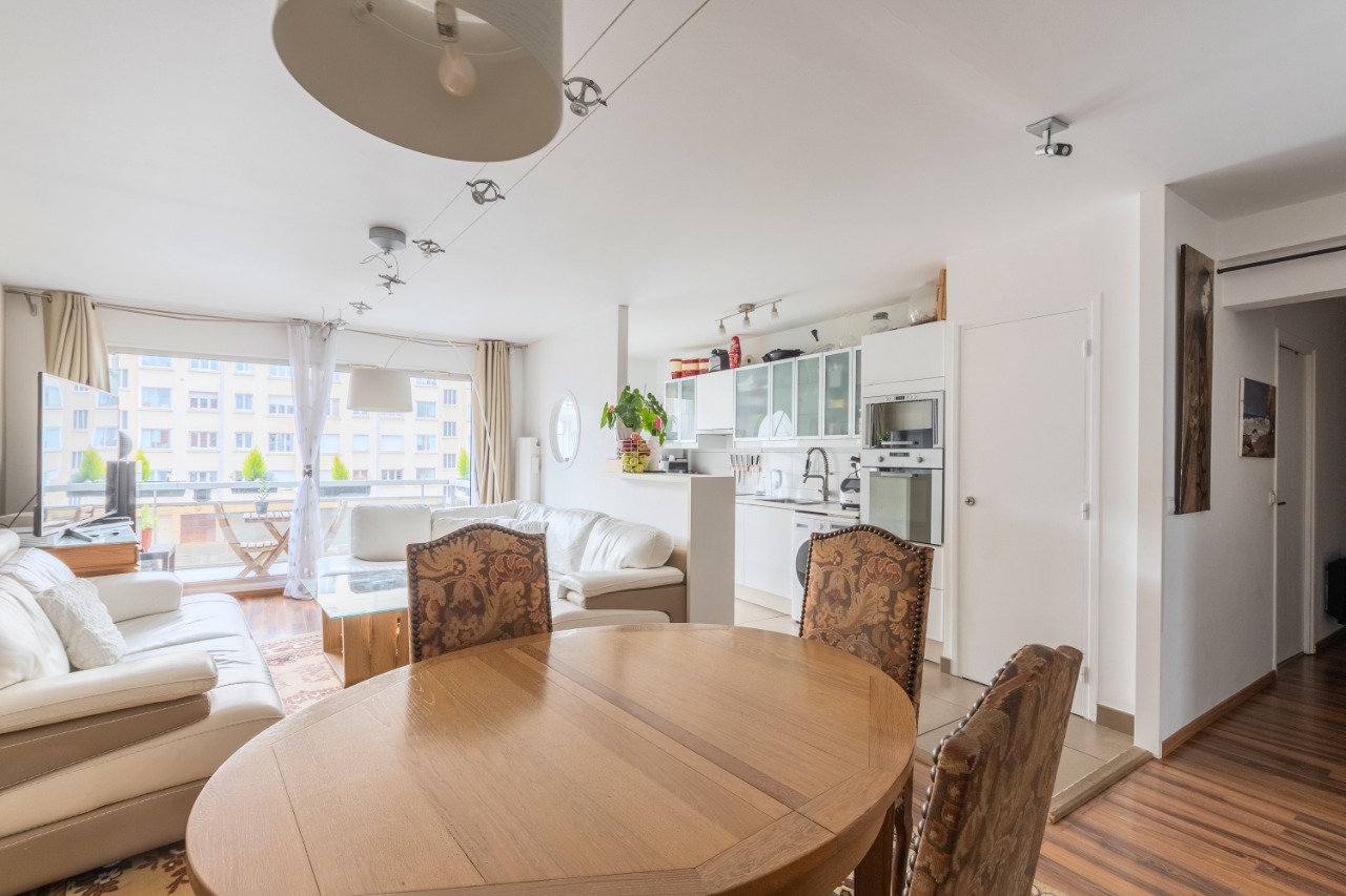 Appartement type 4 balcon et parking 84m2 - Vieux-Lille
