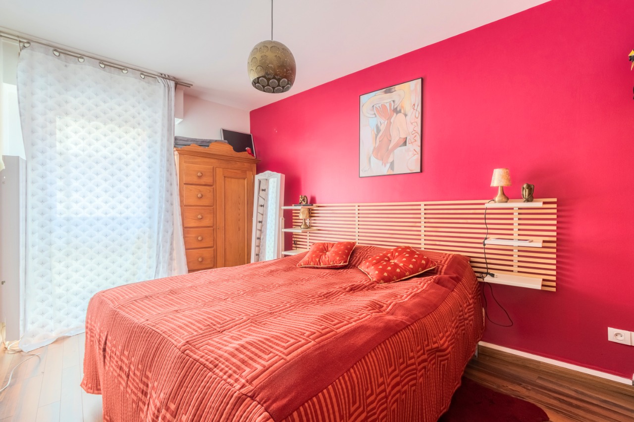 Appartement type 4 balcon et parking 84m2 - Vieux-Lille