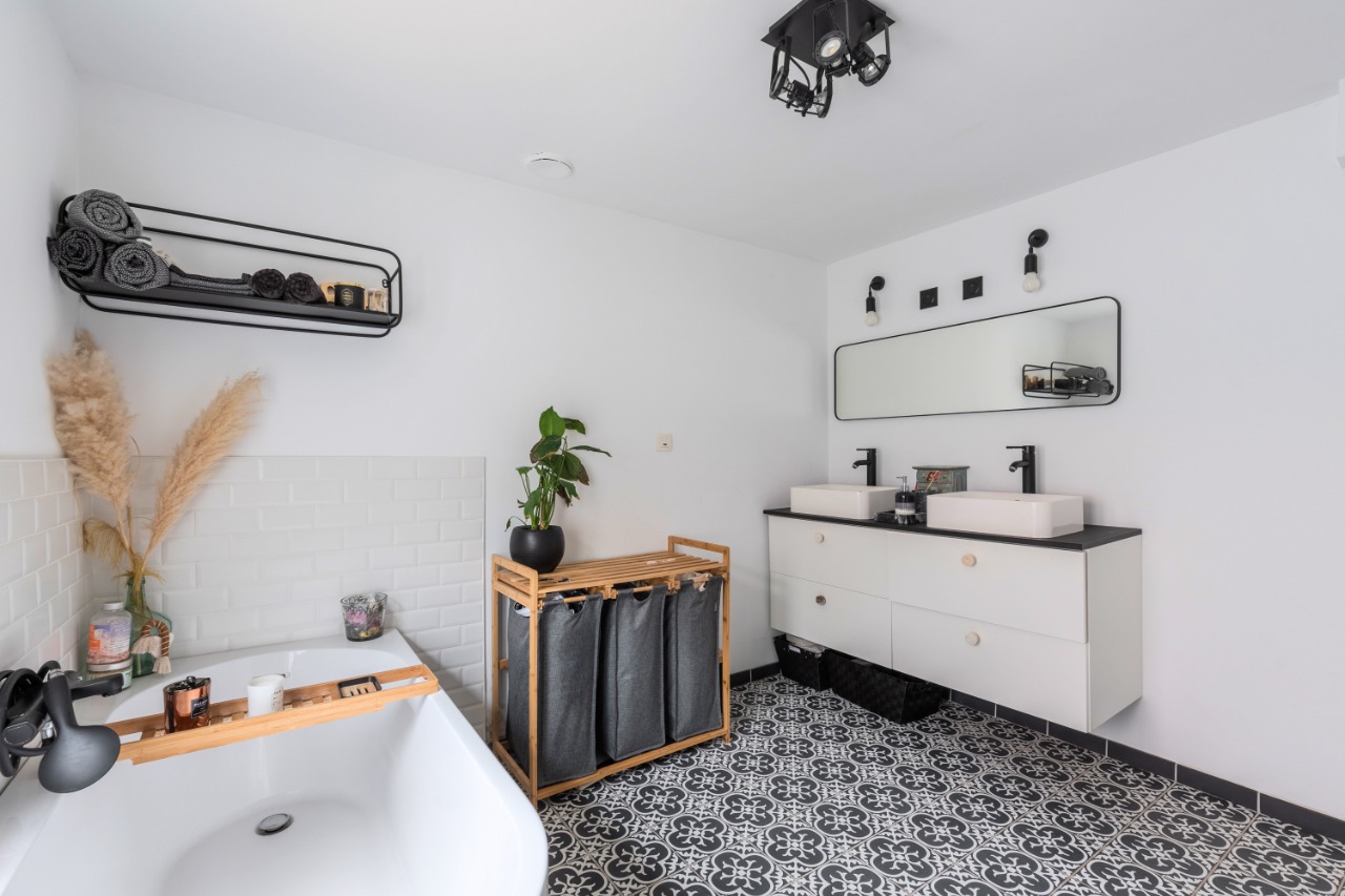 Exclusivité coup de Coeur semi plain-pied 5 chambres !