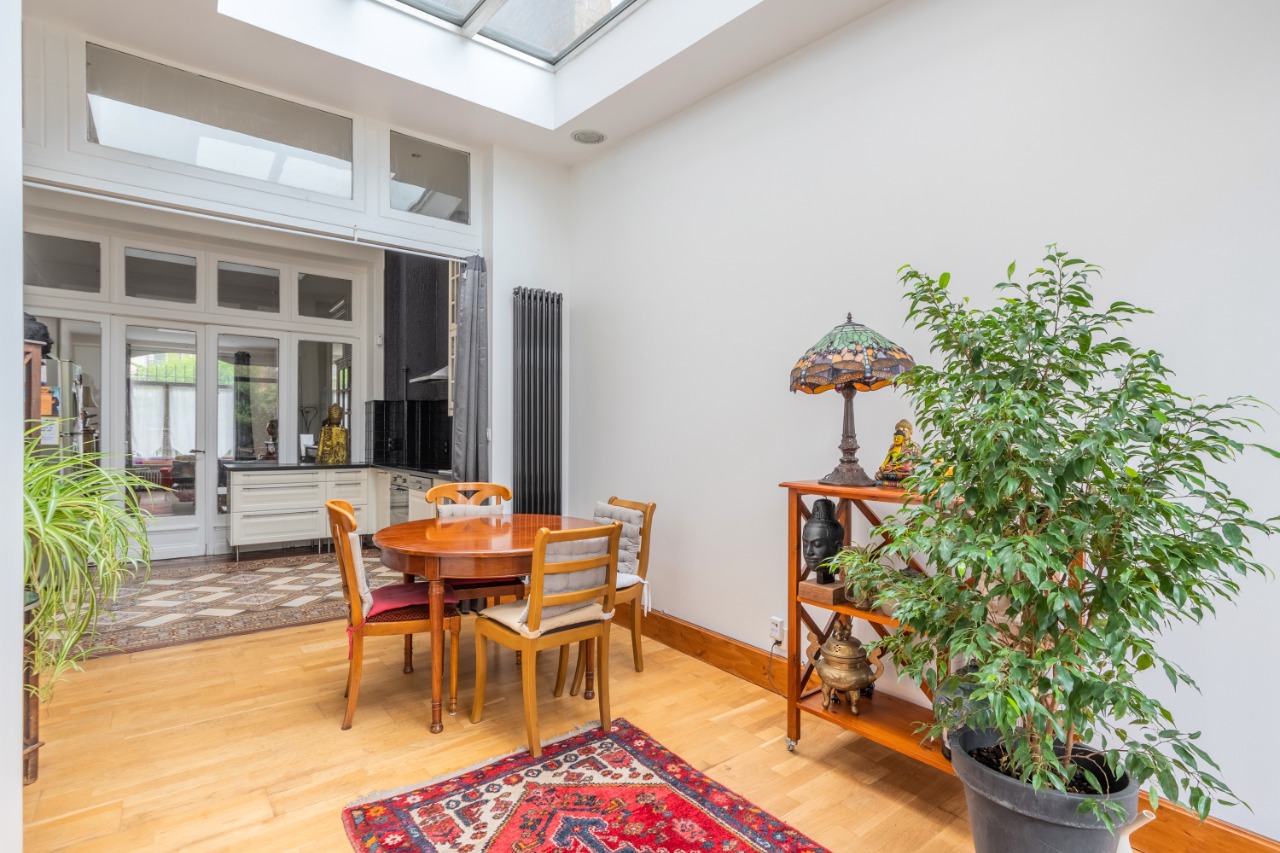 Maison de ville 250m2 avec jardin et cave 