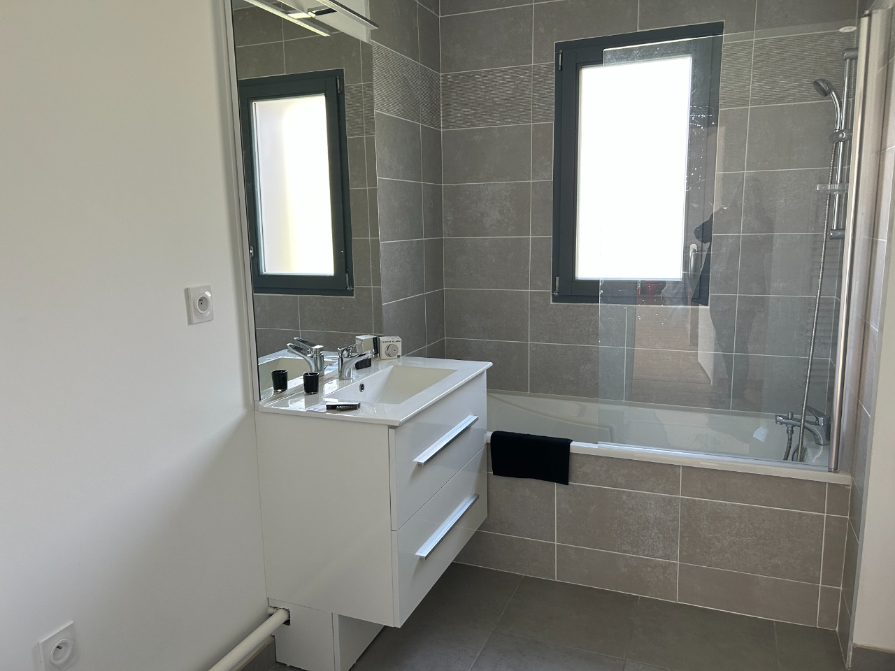 Appartement neuf de type IV Ascq village. 