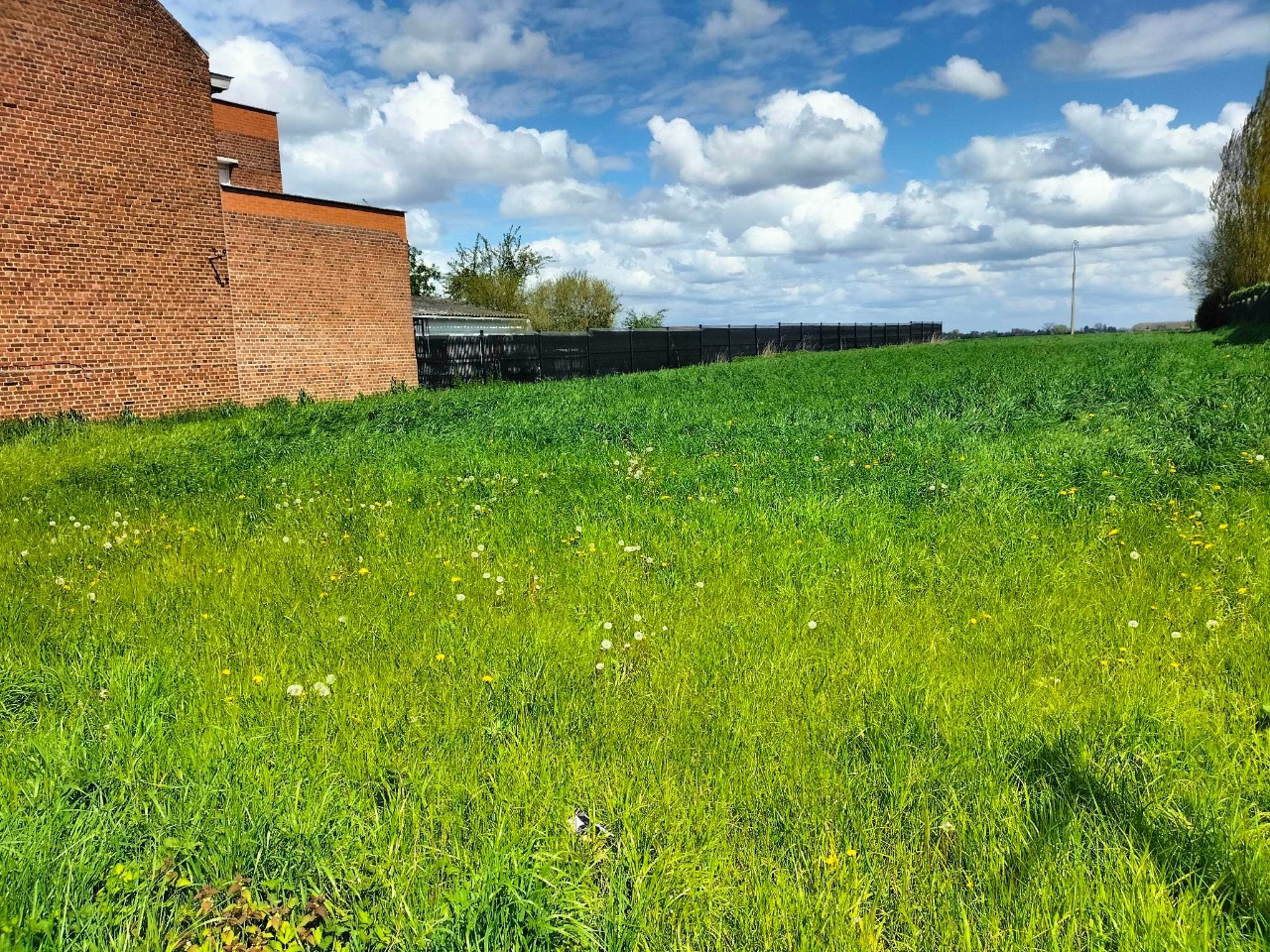 Magnifique Terrain constructible de 1210m² secteur prisé !