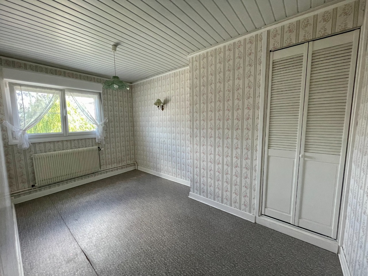 Maison semi-individuelle 3 chambres, jardin, garage 