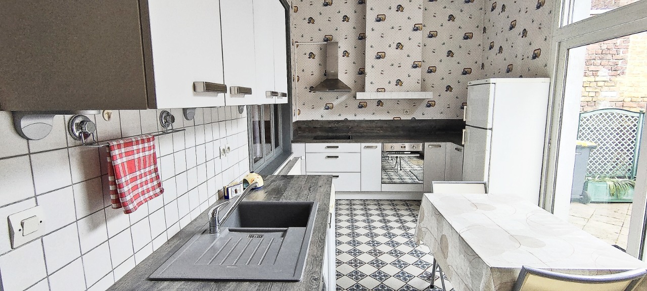 MAISON AVEC CACHET 4 CHAMBRES