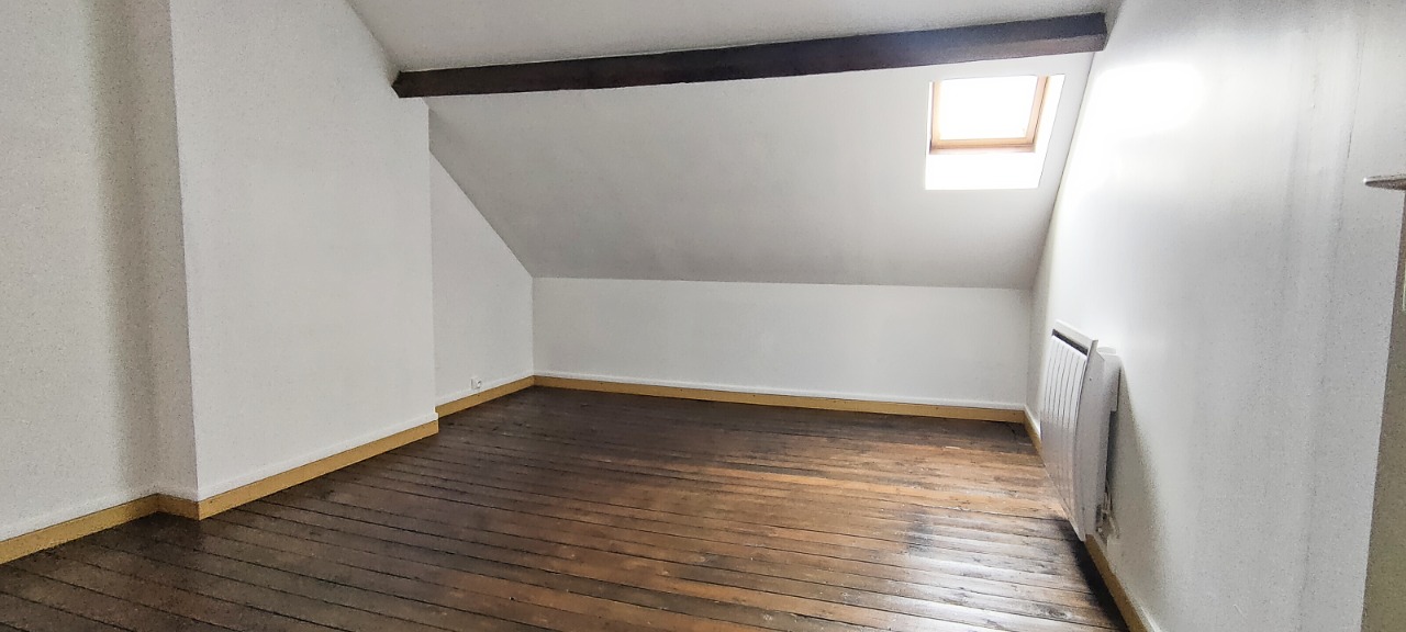 MAISON AVEC CACHET 4 CHAMBRES