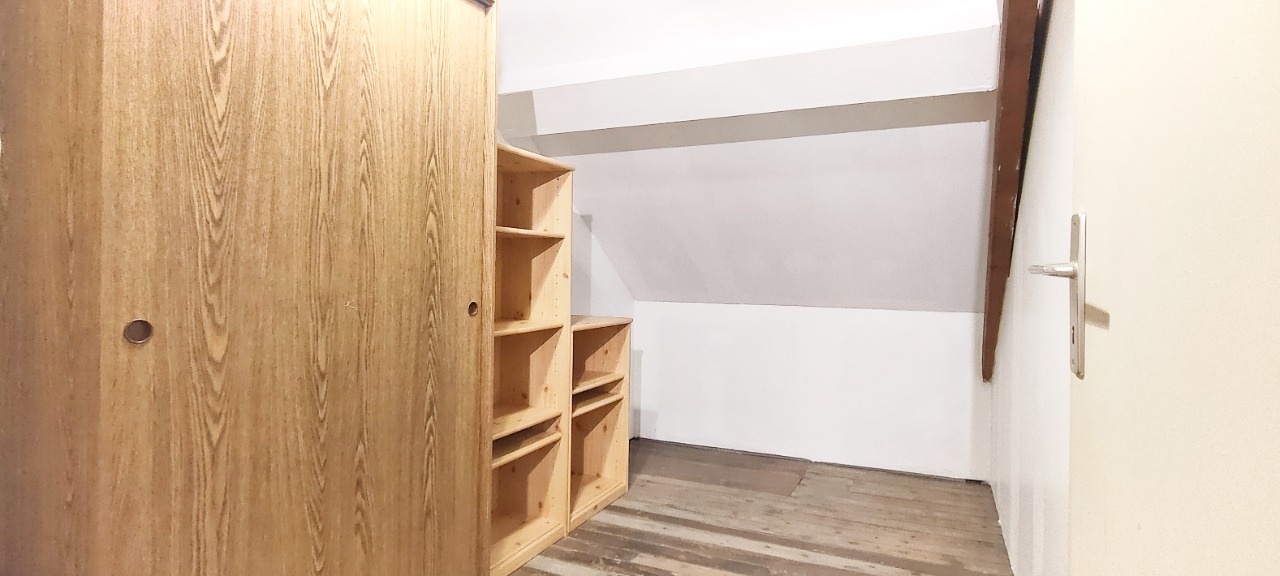 MAISON AVEC CACHET 4 CHAMBRES