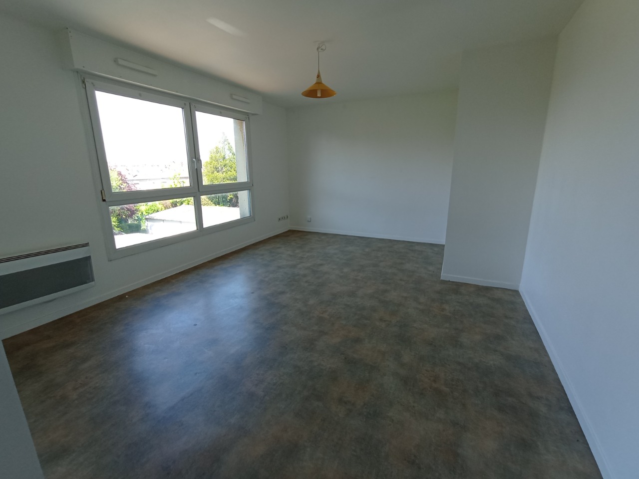 Studio - garage - cave  - 28,42 m²