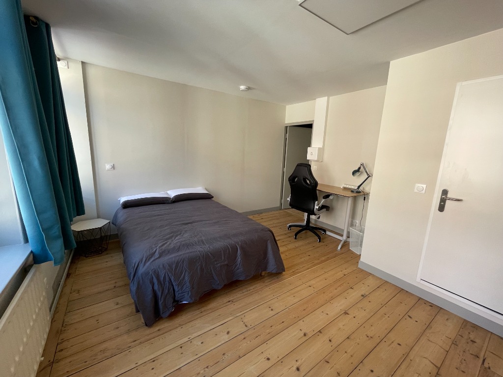 CHAMBRE DANS SUBLIME COLOCATION - CORMONTAIGNE - COUR 