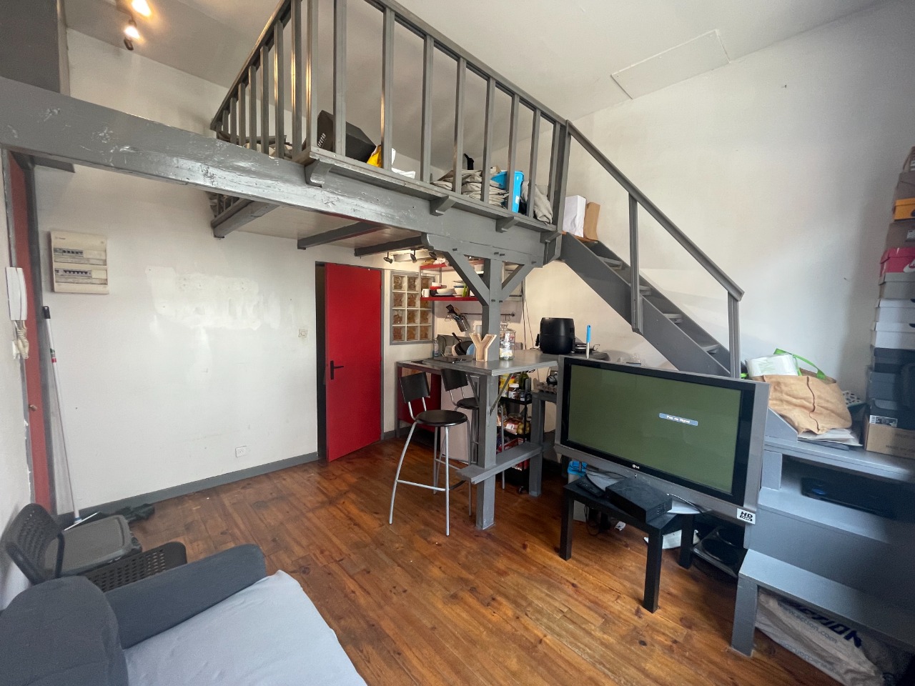 Métro Fives - Charmant studio  .