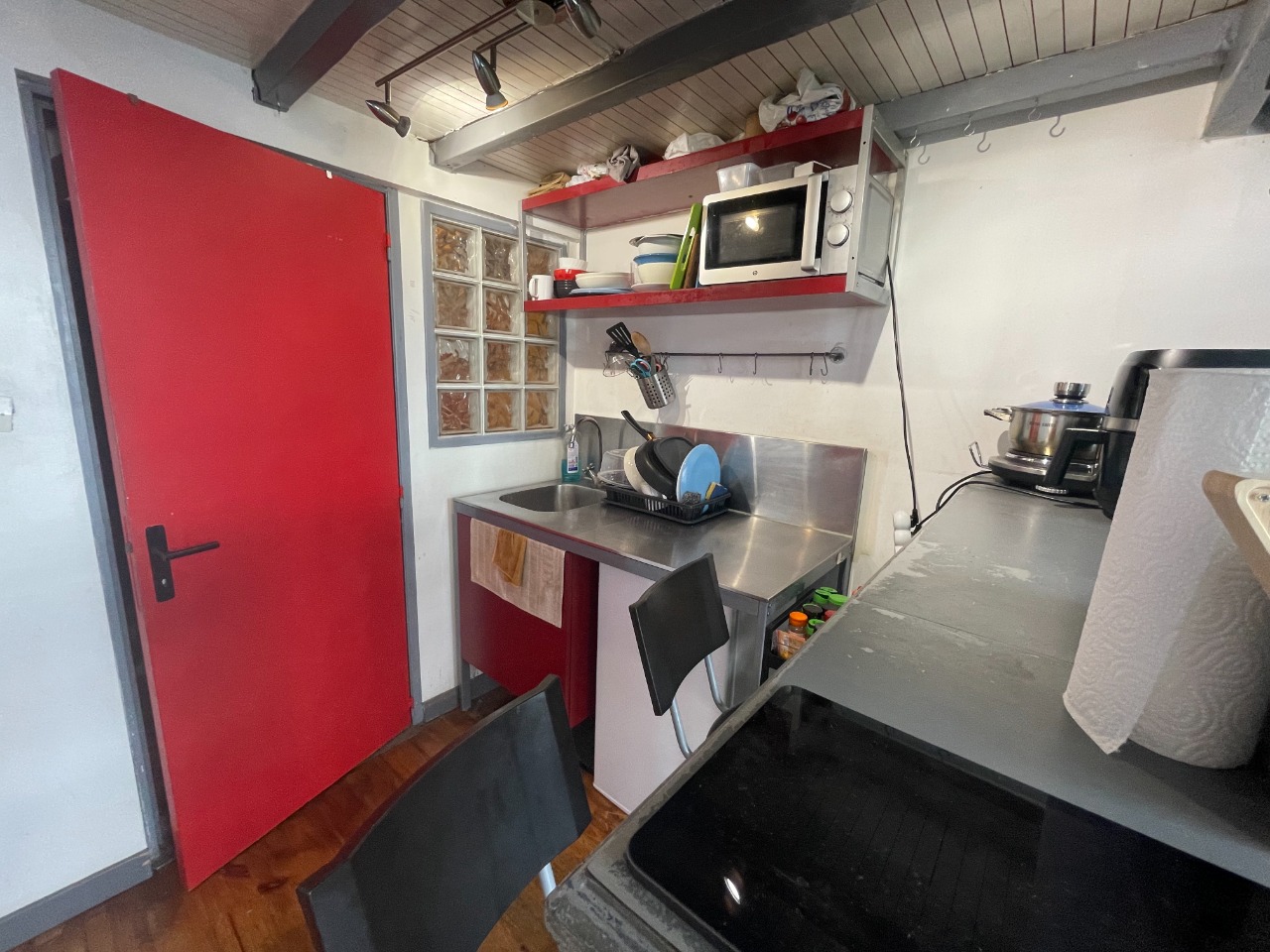 Métro Fives - Charmant studio  .