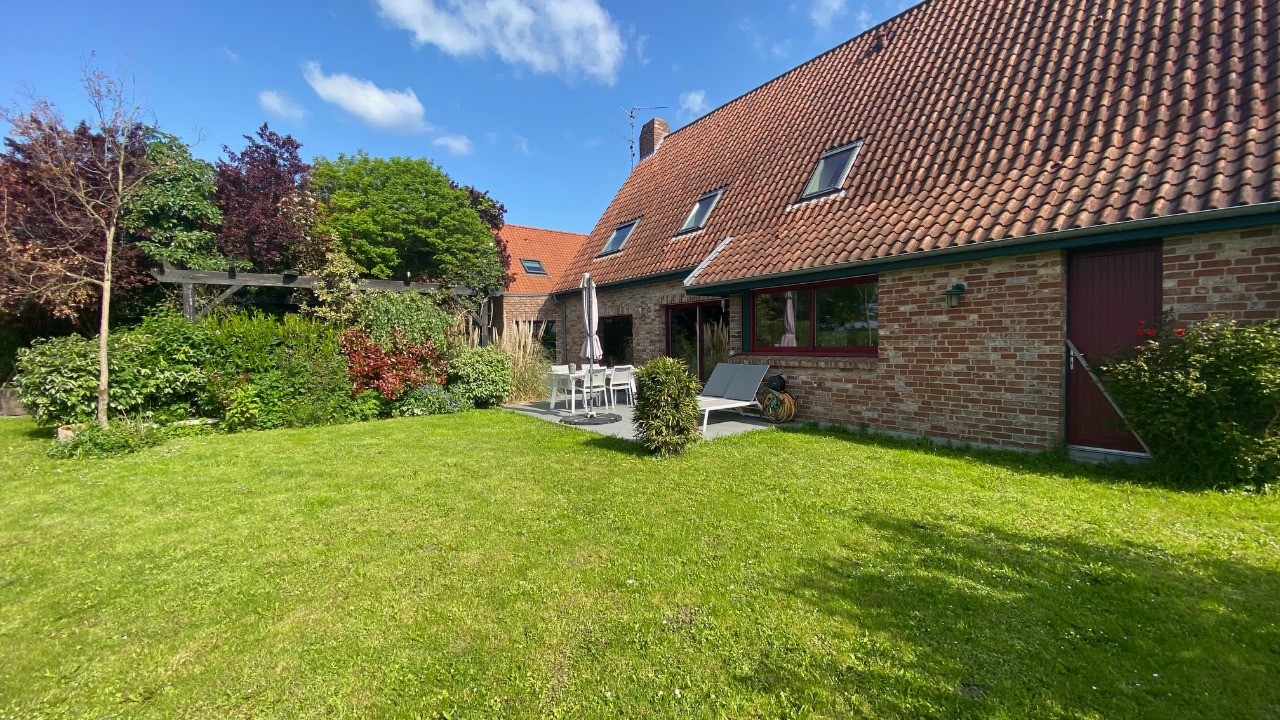 Vente maison 59134 Wicres - Pavillon individuel Demeure du nord  vue champs