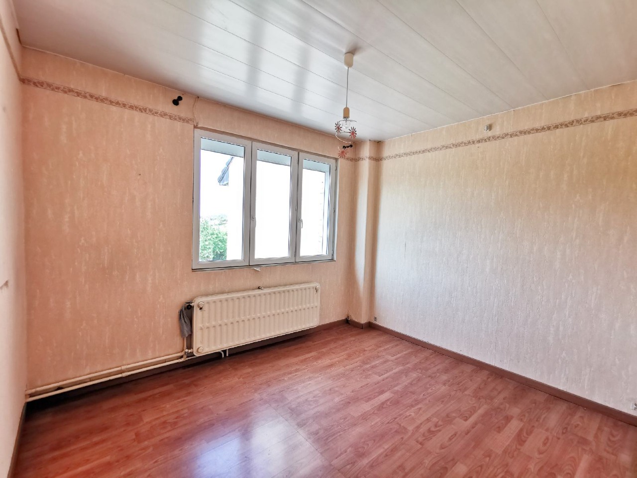 Maison semi individuelle avec jardin et garage
