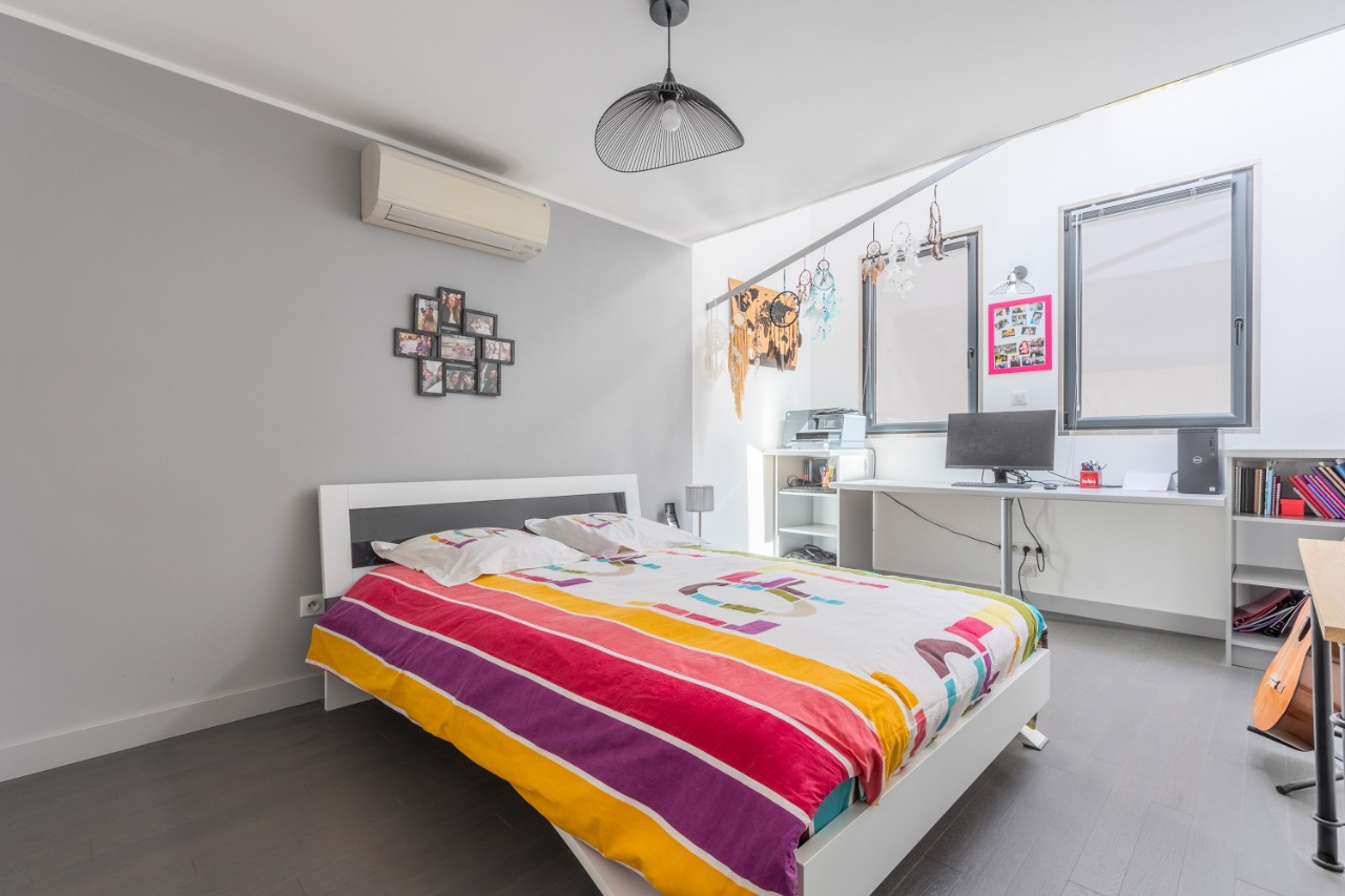 LOFT Triplex - 4 Chambres 1 bureau  - une loggia de 28m²