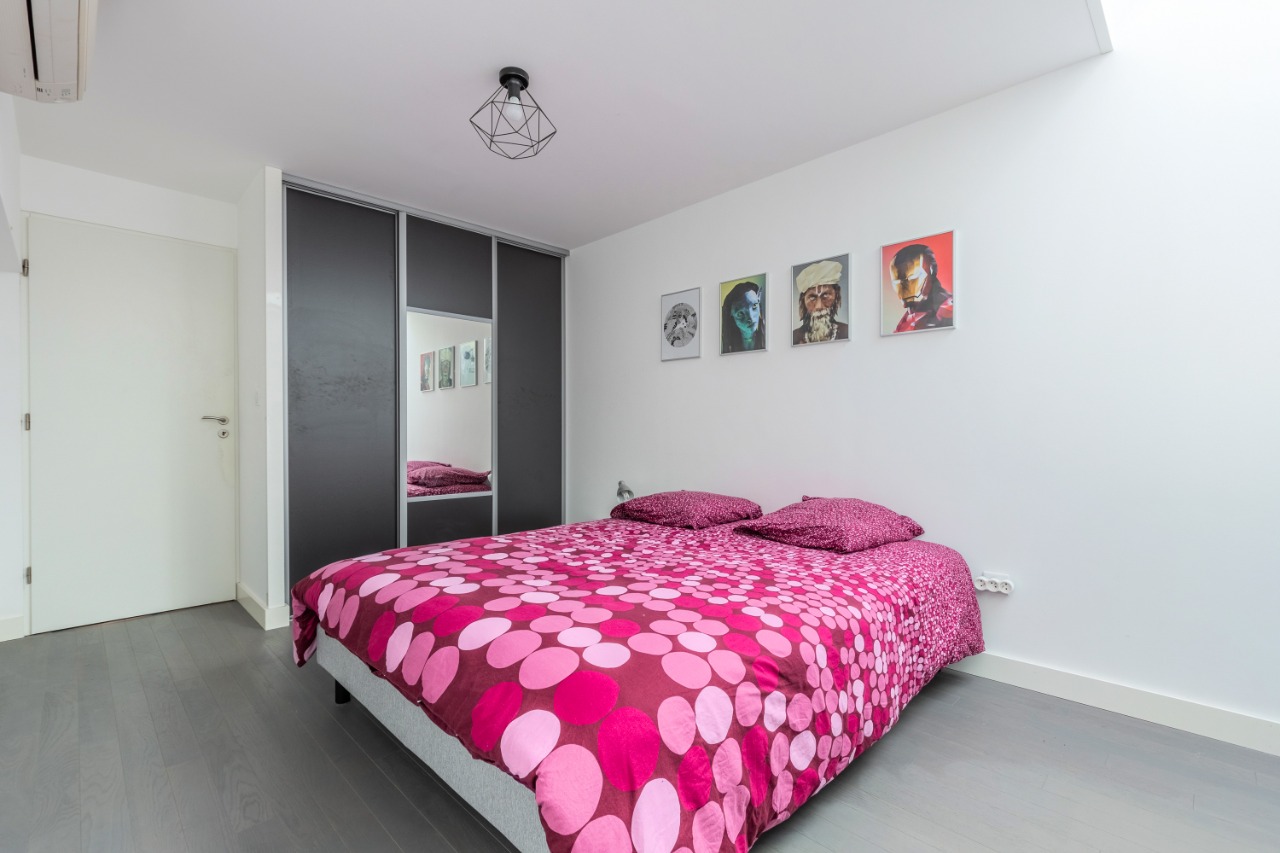 LOFT Triplex - 4 Chambres 1 bureau  - une loggia de 28m²