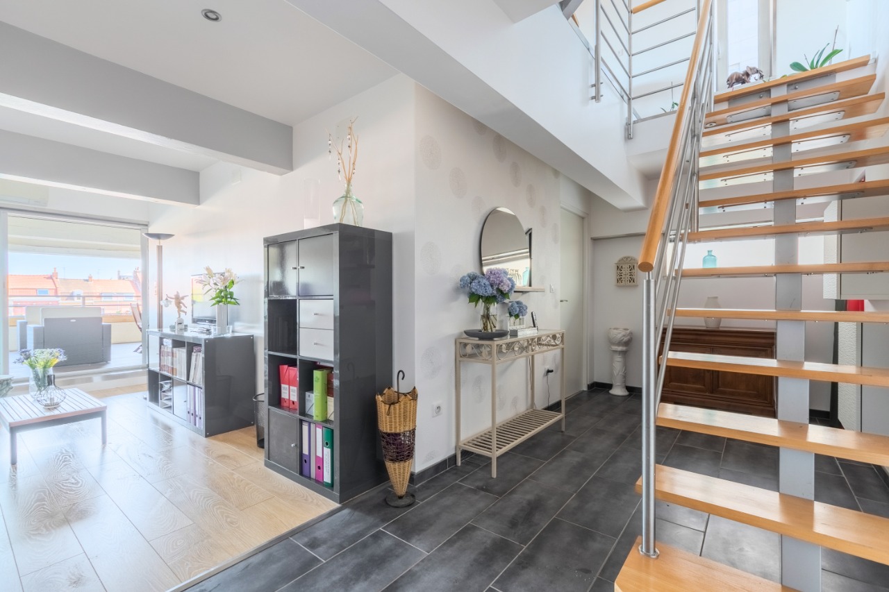 LOFT Triplex - 4 Chambres 1 bureau  - une loggia de 28m²