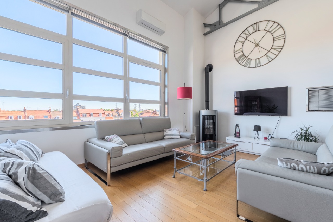 LOFT Triplex - 4 Chambres 1 bureau  - une loggia de 28m²