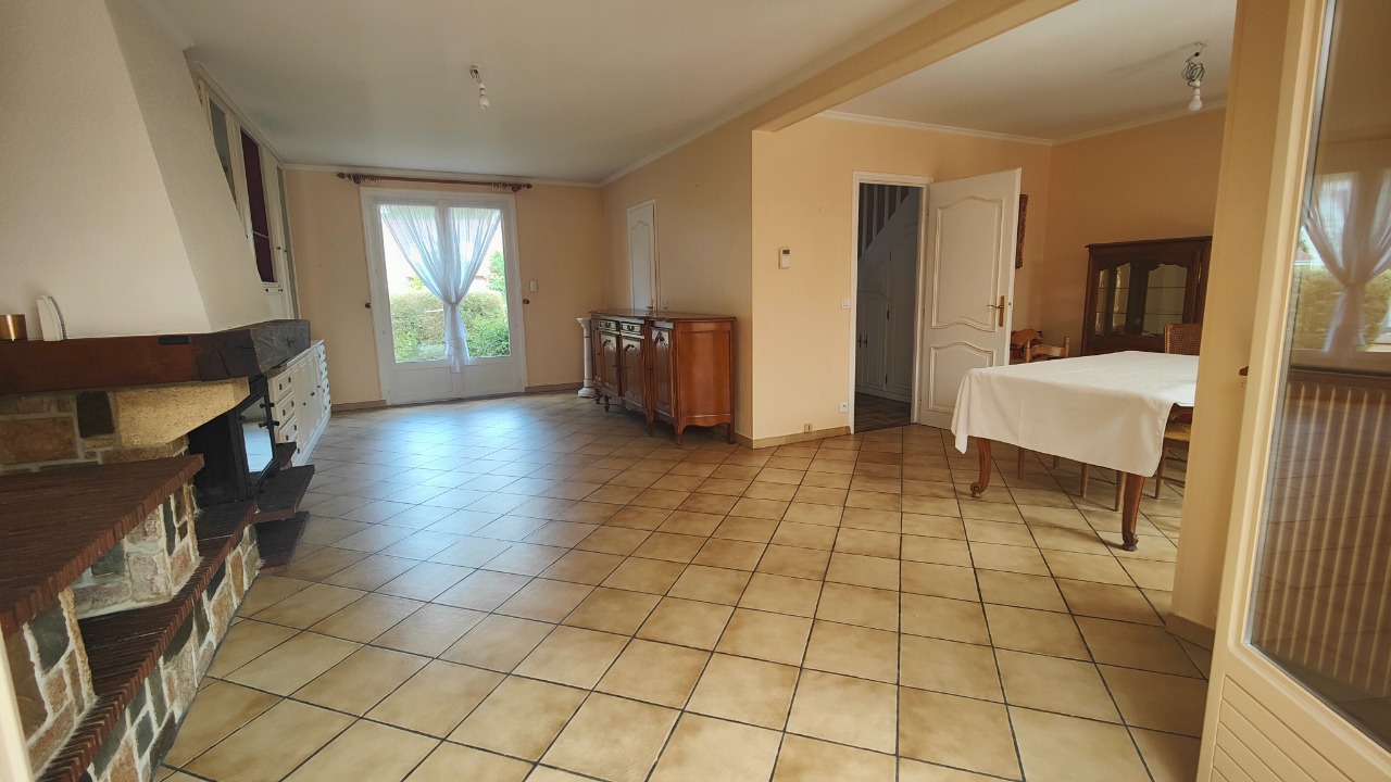 SANTES Jolie maison individuelle