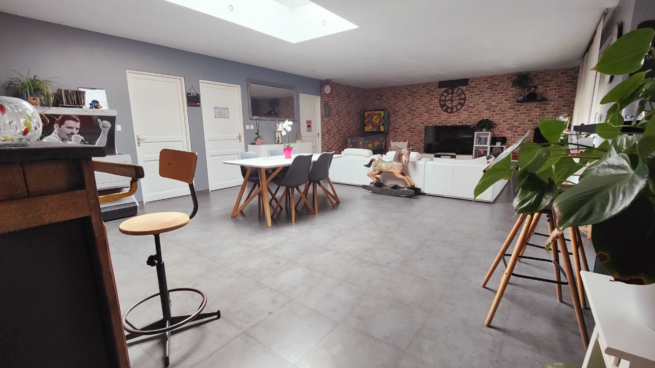 Haubourdin maison style loft avec grand garage et terrasse 