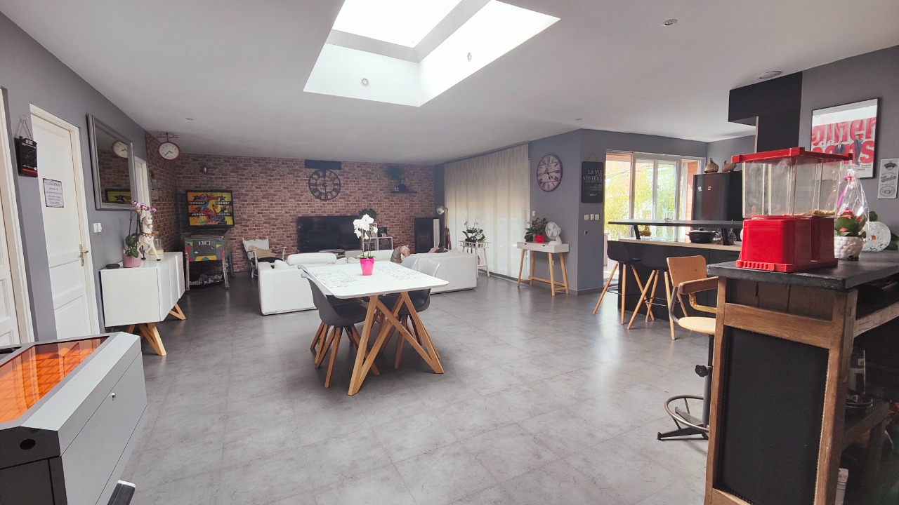 Haubourdin maison style loft avec grand garage et terrasse 